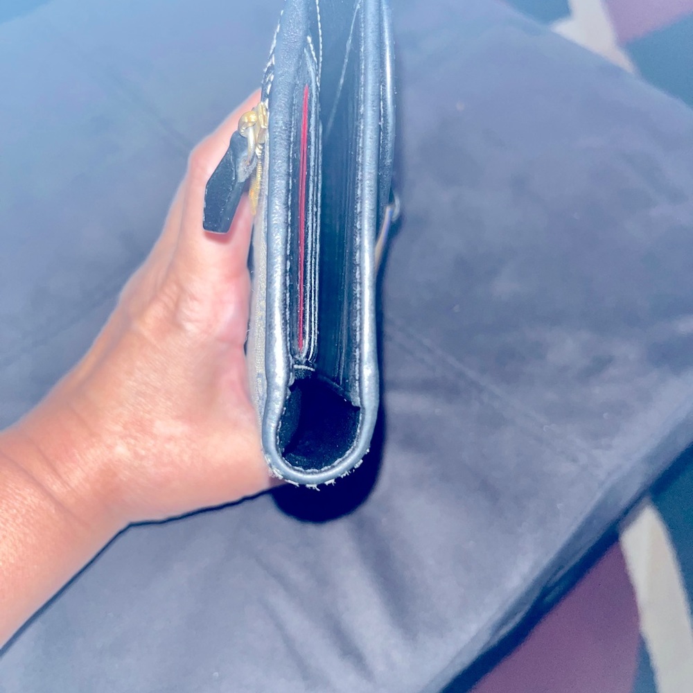 🔥Dooney & Bourke fabric organizer wallet grey and black signature wallet. EUC - Picture 11 of 14